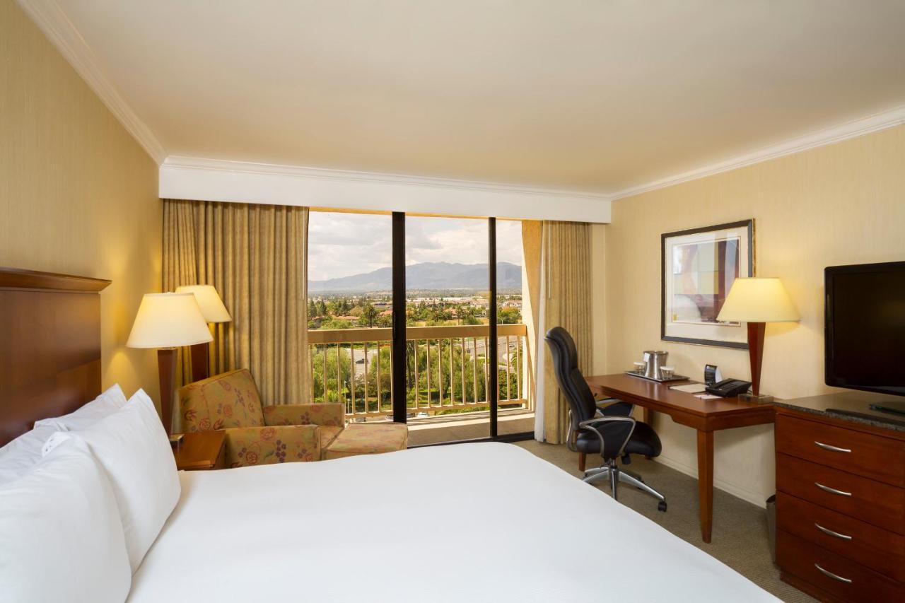 Ontario Airport Hotel&Conference Center Exterior foto
